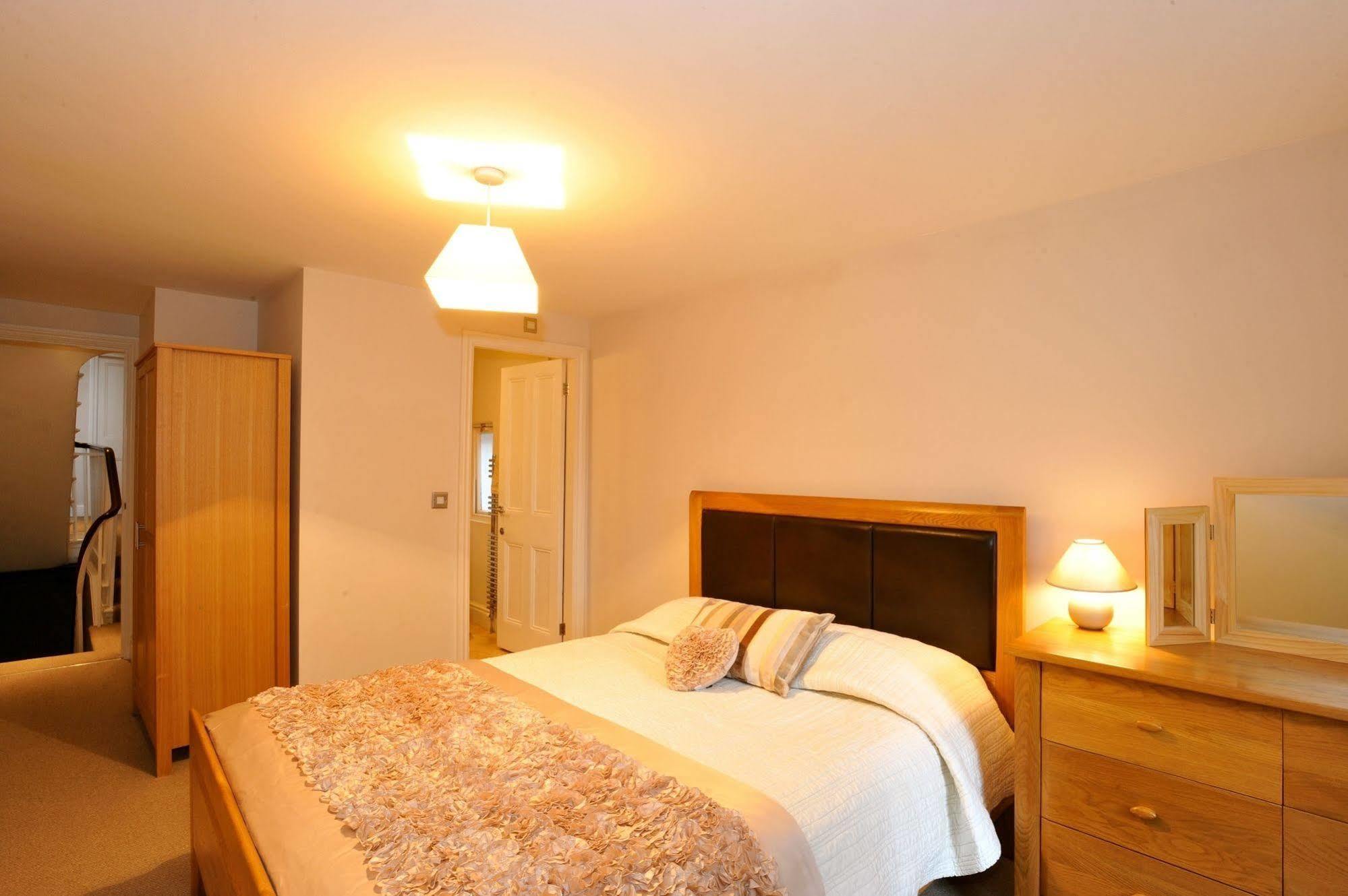 Chester Apartments Экстерьер фото
